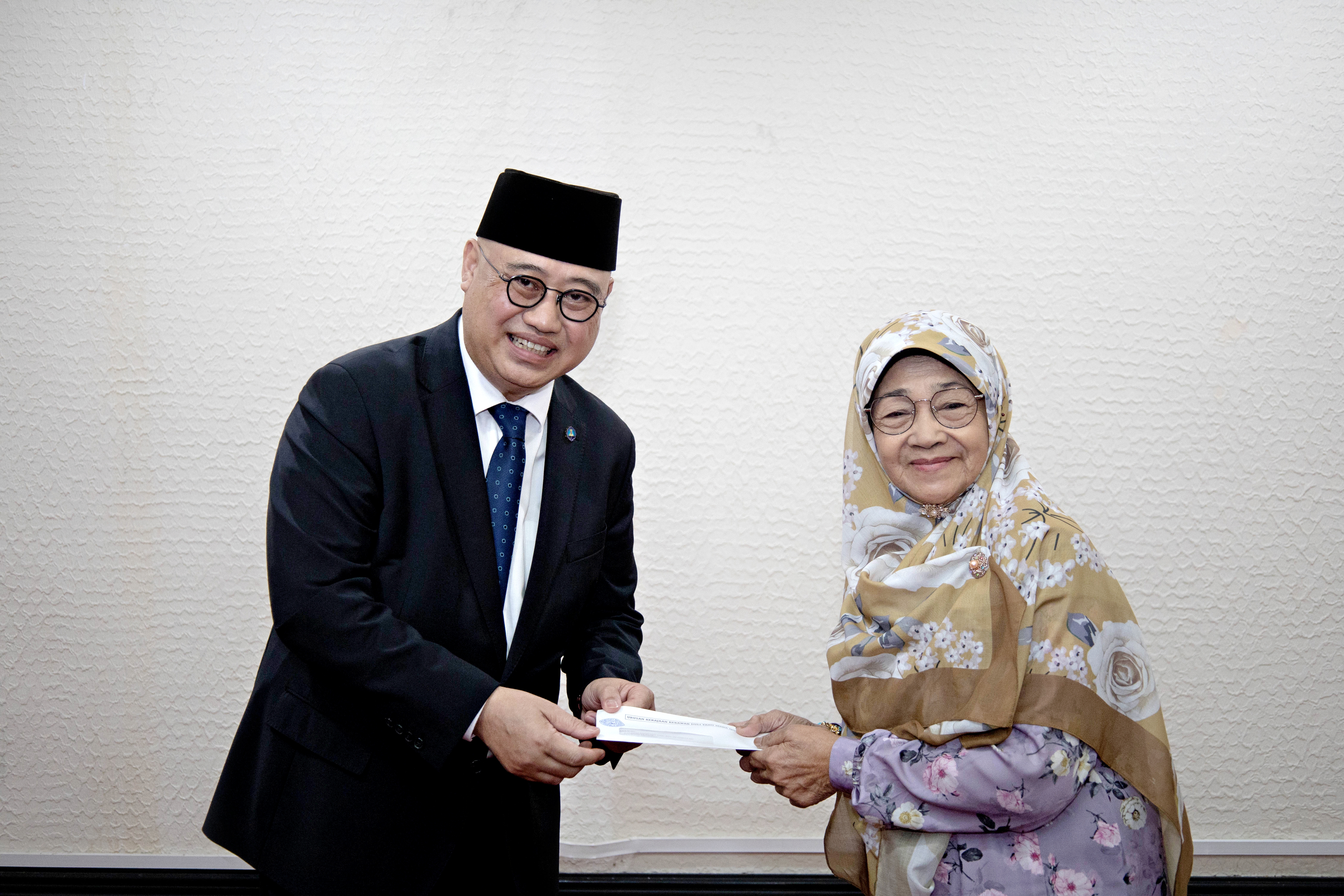 08062024_Penyerahan Bantuan Kerajaan (5).jpg