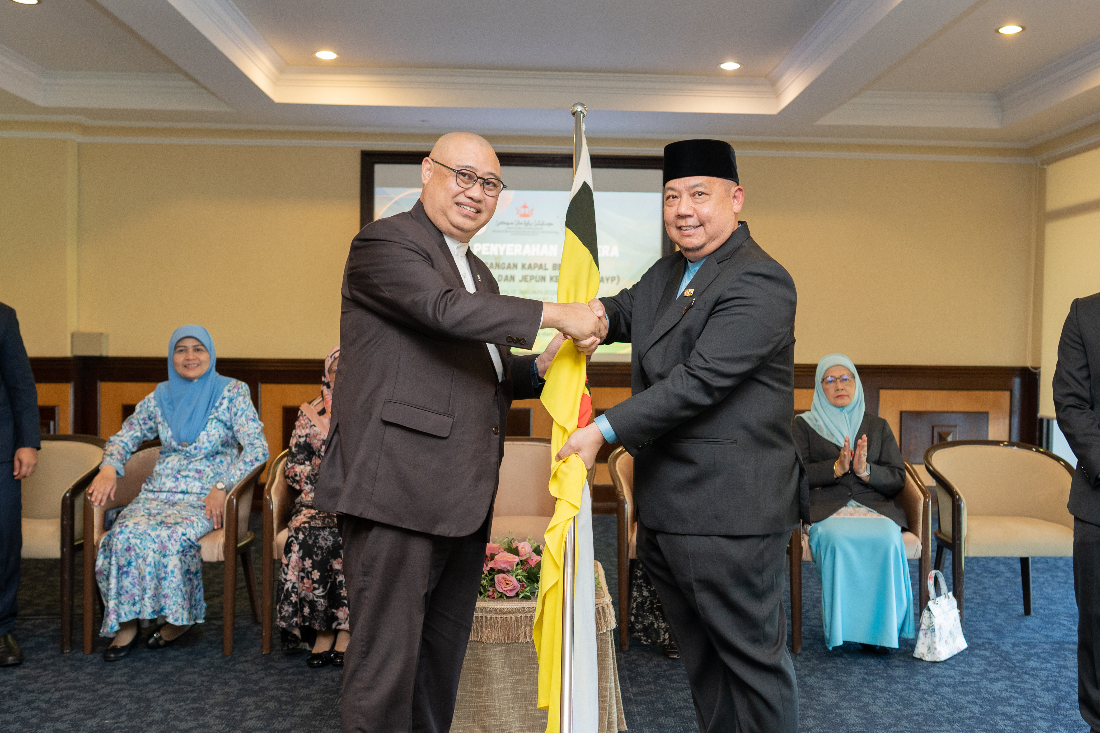 120142025_Penyerahan Bendera SSEAYP49_JBS (8).jpg