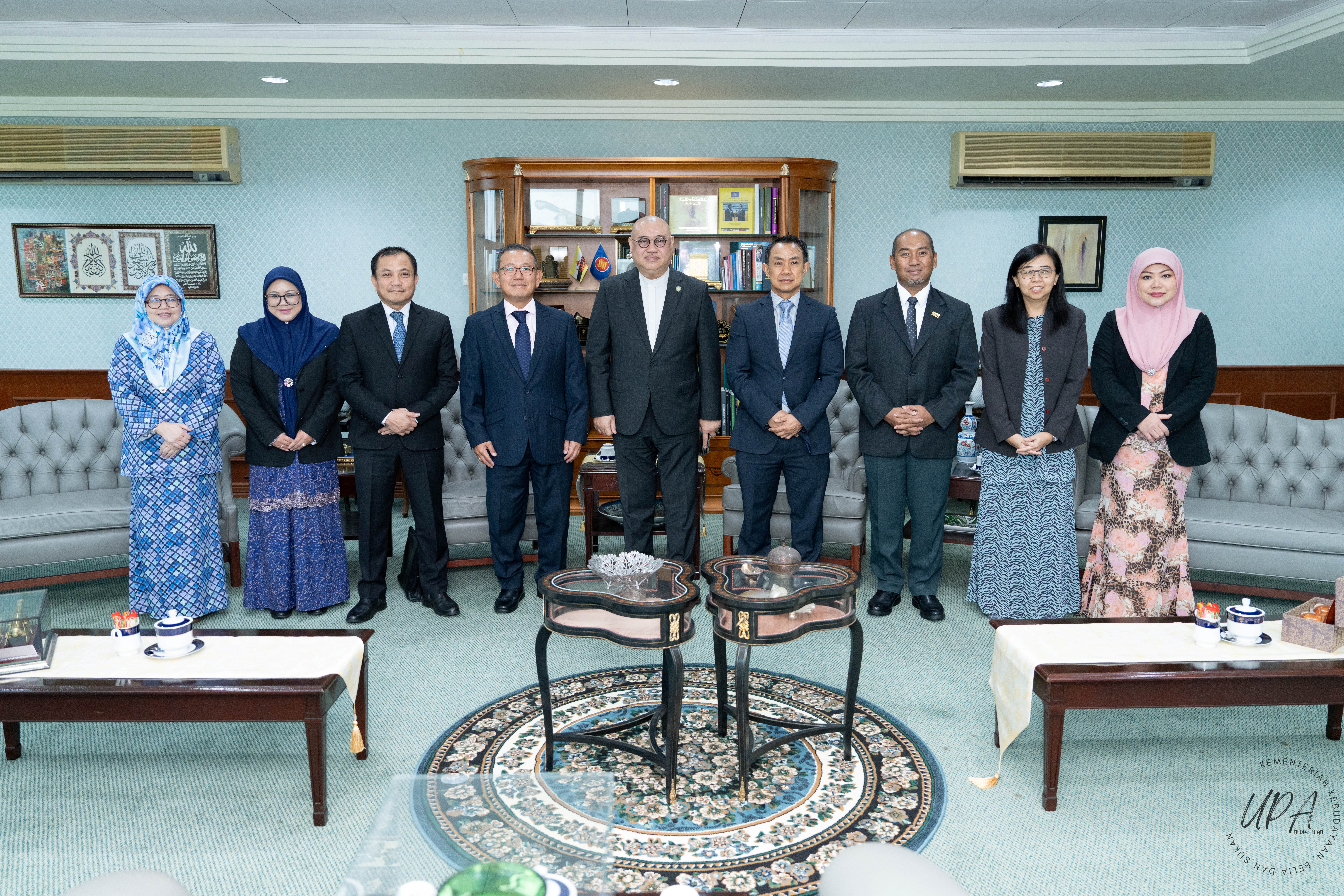 29102025_Kunjungan Hormat (8).jpg